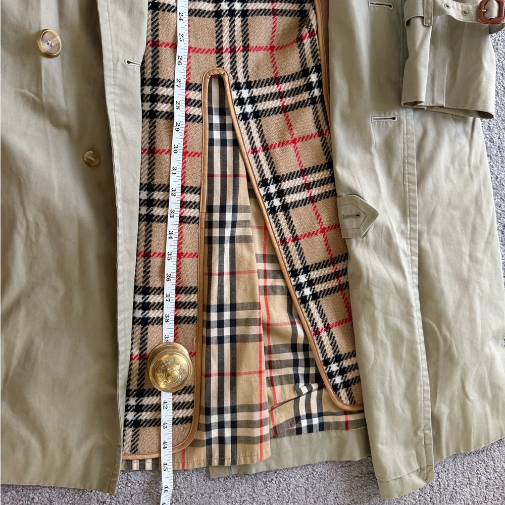 Burberry Vintage Tan Trench Coat with Removable Nova Wool Lining